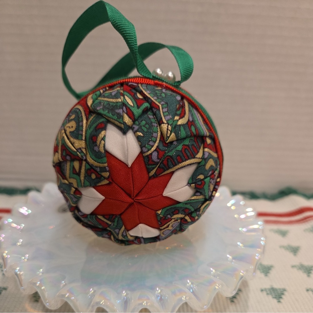 Quilted Folded Star Fabric Christmas Ornament Ball Red/Green/Gold/ white/pearls